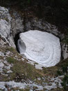 ... vorbei an riesigen, schneebedecken Höllenschlunden, daher wahrscheinlich auch der Name Höllengebirge, kamen wir ...