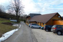 Die Schotterstraße wich der Asphaltstraße. Unser nächstes Etappenziel, das Kegelstüberl der Schmaussinger Alm rückte langsam ins Blickfeld und wurde kurz darauf auch schon erreicht.