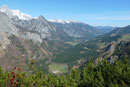 Noch einmal ein Blick hinunter ins Tal zum Gasthof Baumschlagerreith …