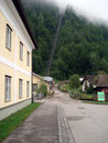 Nachdem wir unser Auto beim Parkplatz der Talstation der Bergbahnen Hallstatt geparkt hatten gings auch schon an dieser vorbei Richtung Wanderweg zur Bergstation.