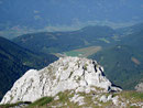 … auch einen wunderbaren Tiefblick auf das Schloss Kaiserau.
