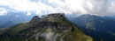 Mutterseelen alleine hatten wir den Gipfel für uns. Wir genossen die wunderbare Aussicht  dieses eher unbekannten Gipfels am Loserplateau.