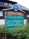 Bei der Abzweigung Forstamt bog ich rechts von der Atterseer-Bundesstraße  ab. Ich folgte der Nebenstraße und suchte verzweifelnd das besagte Forstamt zu finden …. doch leider erfolglos. Somit beschloss ich zurückzufahren und …