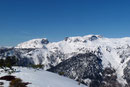Namhafte Gipfelklassiker des Toten Gebirges, wie Traweng, Gr. Und Kl. Tragl, Sturzhahn und Almkogel erhoben sich im Norden gegen den Himmel.