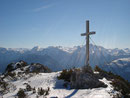 Beim Gipfelkreuz des Helmeskogel angekommen ...