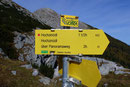 Beim Wegweiser angekommen noch wenige Meter rechts und schon waren wir bei der Heßhütte angekommen.