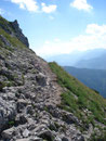 … wanderte etwas lächelnd weiter.