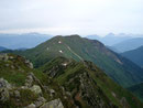 Ein Blick in nördliche Richtung zum schon einige Male erwähnten Gipfel des Hochgrößen (2115m). Dieser Gipfel, so wie auch der Hochrettelstein ist von hier aus unschwer zu bewandern, jedoch für mich heute nicht mehr.