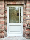 Haustür mit Glasausschnitt
