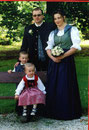 Brautpaar und Kinder