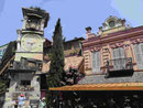 Schiefer Turm der Puppenbühne von Tiflis, Georgien
