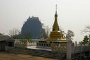 Am Mount Popa, Myanmar (Burma)