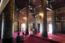 In einem Vat in Laos