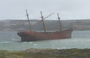 Segelschiffswrack im  Hafen von Port Stanley, Falkland Island, U.K. 