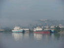 Frühnebel im Hafen von Cherson, Dnjeprdelta, Uraine