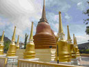 Stupas im Wat Puttamongkon in Phuket-Town, Thailand