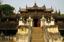 Goldenes Palastkloster in Mandalay, Myanmar (Burma)