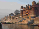 Sonnenaufgang am Ganges in Varanasi