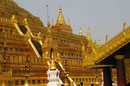 Die strahlende Shwezigon-Pagode in Nyang U,  Myanmar (Burma)