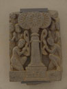 Die Verehrung der "Drei Juwelen", Schiefer-Relief aus Gandhara, 2. Jh. u.Z.
