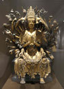 Bodhisattva Avalokiteshvara(Guanyin), vergoldete Bronze, China,Liao-Dynastie (907 -1125) (
