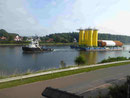Das Untergestell einer Offshore Windanlage im NOK (Nord-Ostsee-Kanal)