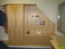 Garderobenschrank aus Birke mit Magnetpinwand