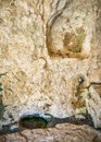 San Bartolomeo in Legio, piccola risorgiva all'interno.  Roccamorice