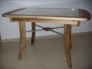 table de cuisine en noyer, dessus verre