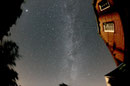 Der herbstliche Sternenhimmel mit Milchstraße und Jupiter am 20.10.2011, Canon EOS 550D, Walimex 8mm Fisheye @ f/3.5, 20x30sec, ISO 3200