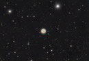 "Eulennebel" (M97) im Sternbild Großer Bär, TEC140 auf WS240GT, Atik 383L+, Baader L-Filter, Baader Ha 7nm, Baader OIII 8,5nm; L-RGB+Ha+OIII; Gesamtbelichtung: > 34 Stunden