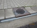 Einlauf mit Muldenrinne und Klemmschiene
