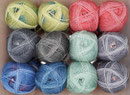 Pro Lana Golden Socks Stretch Tannheim - 4-fach Sockenwolle mit Farbverlauf für zwei identische Socken durch Kennzeichnung des Rapportbeginns, 70% Schurwolle, 23% Polyamid, 7% Polyester Elité, Lauflänge 400m/100g, Schonwaschgang bis 40°