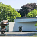 Skulpturenhof, im Vordergrund Cast Glances, im Hintergrund der Prophet,  Aufnahme-Datum: 26.05.2018