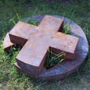 Skulptur auf Rasenstandort, Aufnahme-Datum: 25.04.2010