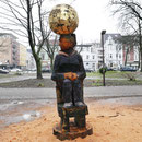 Skulptur, farblich gefasst, HK., 18.03. 2017