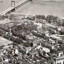 Luftbild 1955, der Park am linken Bildrand, erkennbar die hellen Beetflächen am Rasenrand, Quelle: mit frdl. Genehmigung von Herrn Stratenwerth