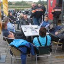 Cafe-Gespräche  - Im Uhrzeigersinn - vorne Heidi, links Gabi + Alice, oben Kurt, rechts oben Klaus und ganz rechts Reinhard