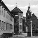 Schule Oberndorf mit Kirche - Danke Michael Kupfer