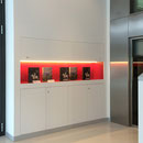 Kunsthalle Tübingen, Ausstellungsvitrine im Foyer*