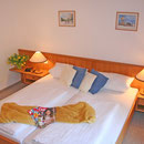 Schlafzimmer in Ferienwohnung 2 + 3