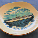 Beautiful Weatherby Hanley souvenir plate (England Royal Falcon Ware)