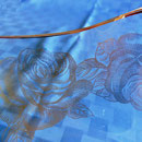 Bowl dish with glass roses