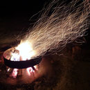 Winter in Kanada: Wer einen Camping Urlaub plant, muss ein Feuer in Gang bringen können!