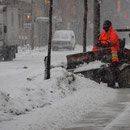 Winter in Toronto. Mit kleinen Schneepflügen bekommt man die Gehwege zügig frei.
