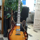 エレクトリックギター　Gibson ES-335 　セミアコタイプ