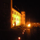 Das Schloss mit beleuchteter Westfassade