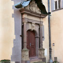 Der Haupteingang am Treppenturm