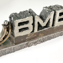 120 Kg Stahllogo, live beim BMB Steelrain entstanden