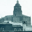 Costados Norte y Oeste de la torre de la Asunción en los años 40 del siglo XX.